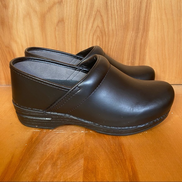 Womens 9 Dansko Pro XP Wide Black SEF0997